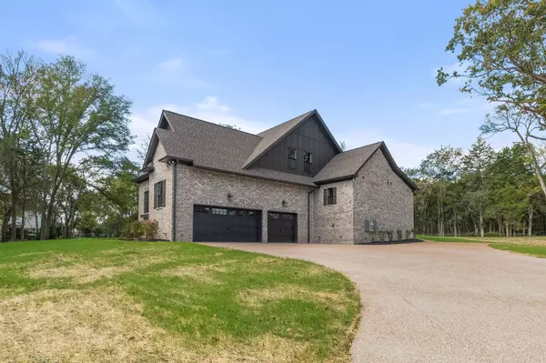 Lebanon, TN 37087,3082 Hartsville Pike