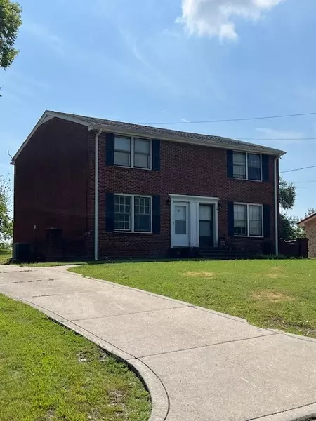 303 Donna Dr #B, Hendersonville, TN 37075