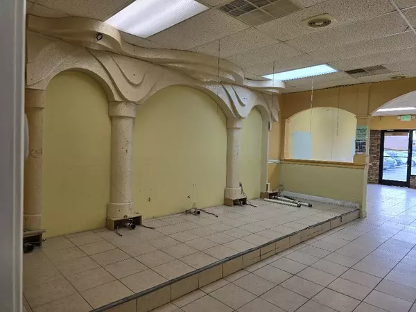 Clarksville, TN 37042,1575B Ft Campbell Blvd