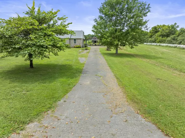 Flintville, TN 37335,161 Stewarts Chapel Rd