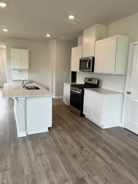 White House, TN 37188,5096 Espy Ave