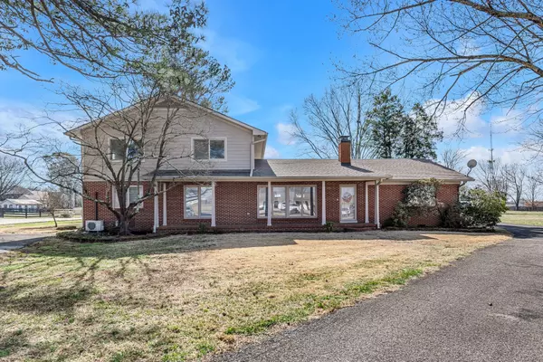 Lawrenceburg, TN 38464,335 Robins St