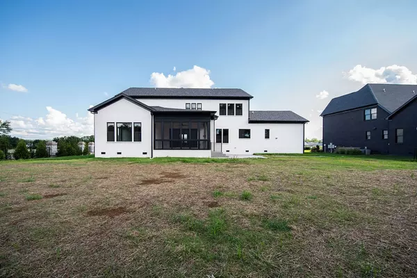 Mount Juliet, TN 37122,102 Autumn Breeze Dr