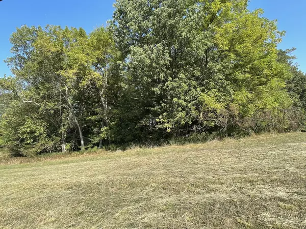 Adams, TN 37010,2 Ford Road