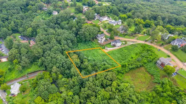 Chattanooga, TN 37404,0 Crest North Road