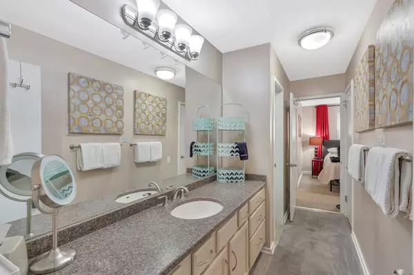 Nashville, TN 37201,852 1st Ave #N