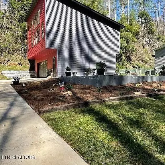 667 Turkey Nest Rd, Gatlinburg, TN 37738