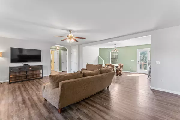 Chapel Hill, TN 37034,1518 Azalee Ln