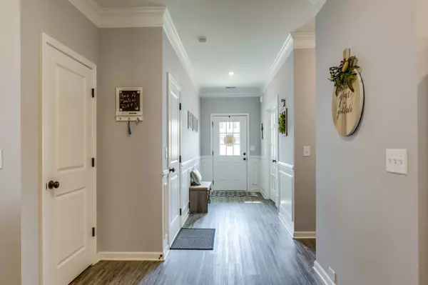 Columbia, TN 38401,228 Stonewall Dr