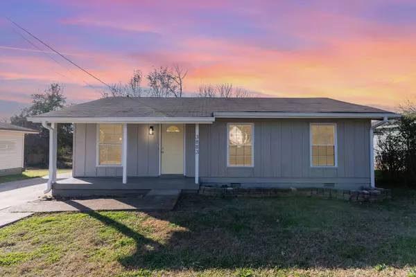 3883 Crouch Dr, Nashville, TN 37207