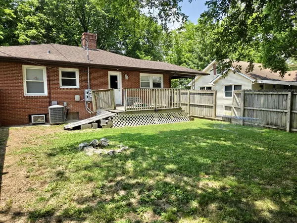 Clarksville, TN 37040,817 Rockwood Hts