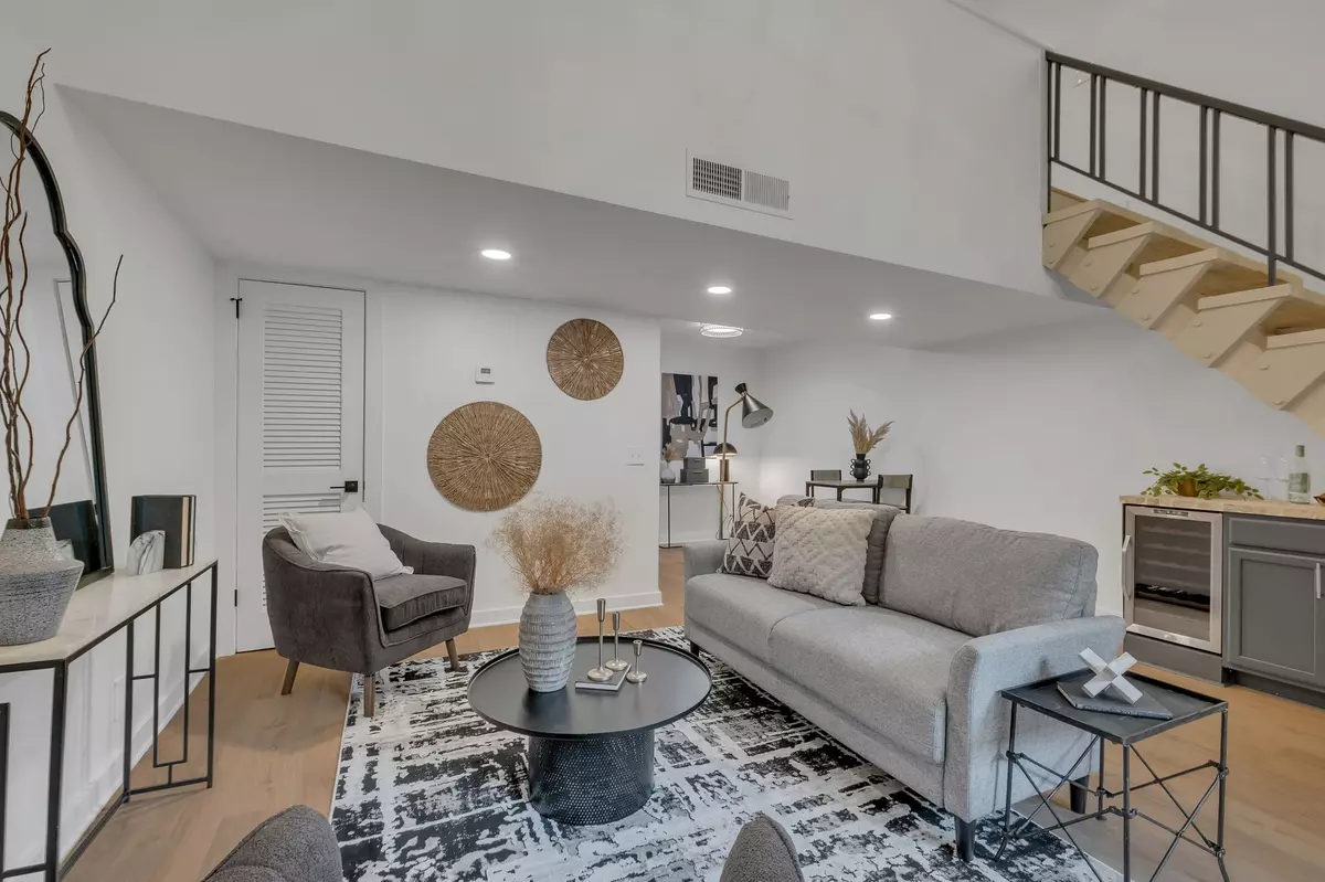 Nashville, TN 37221,214 Old Hickory Blvd #122