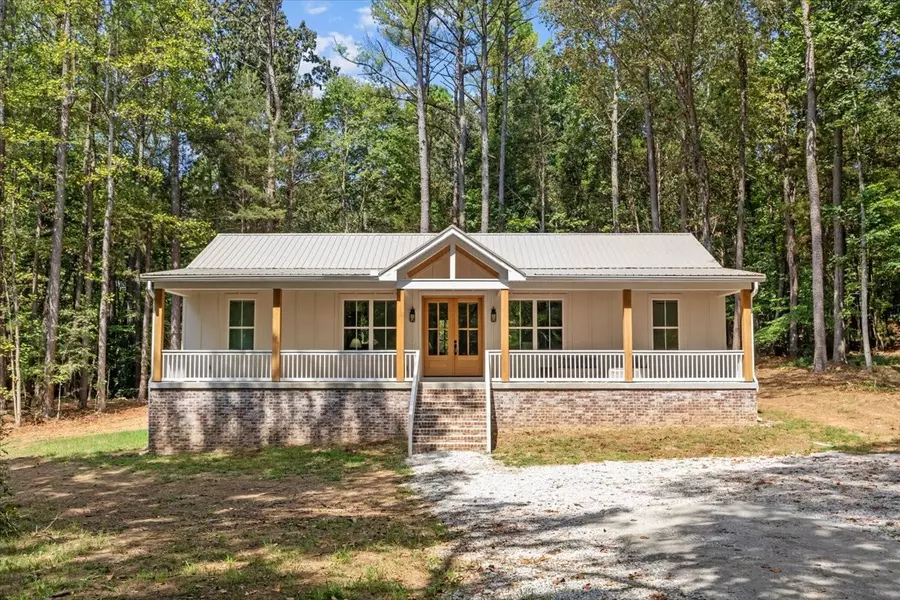 118 Long Road, Charlotte, TN 37036