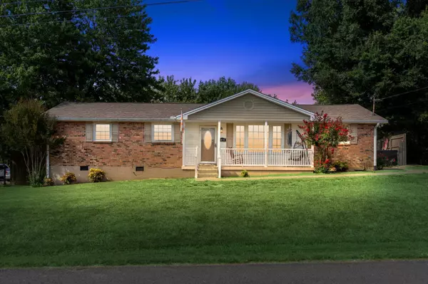 1018 Interstate Park Circle, Cedar Hill, TN 37032