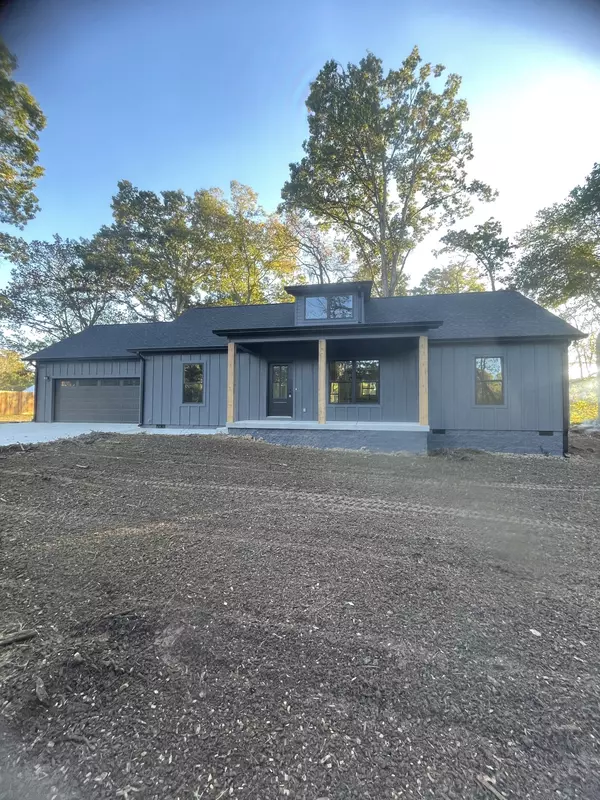 369 Old Eastbrook Rd, Estill Springs, TN 37330