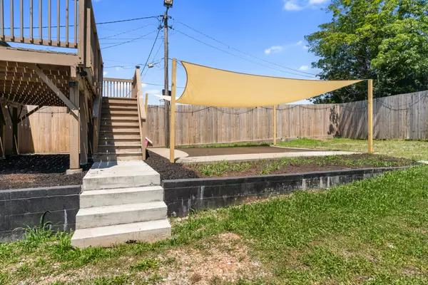 Clarksville, TN 37042,819 Providence Blvd