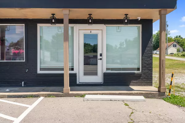 Clarksville, TN 37042,819 Providence Blvd