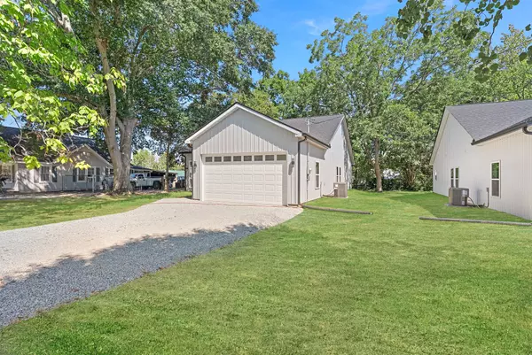 Hohenwald, TN 38462,311 W Linden Ave