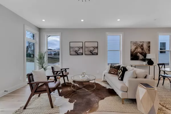 Nashville, TN 37209,6376A Ivy St