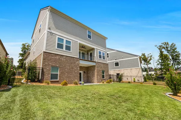 White House, TN 37188,413 Meandering Way