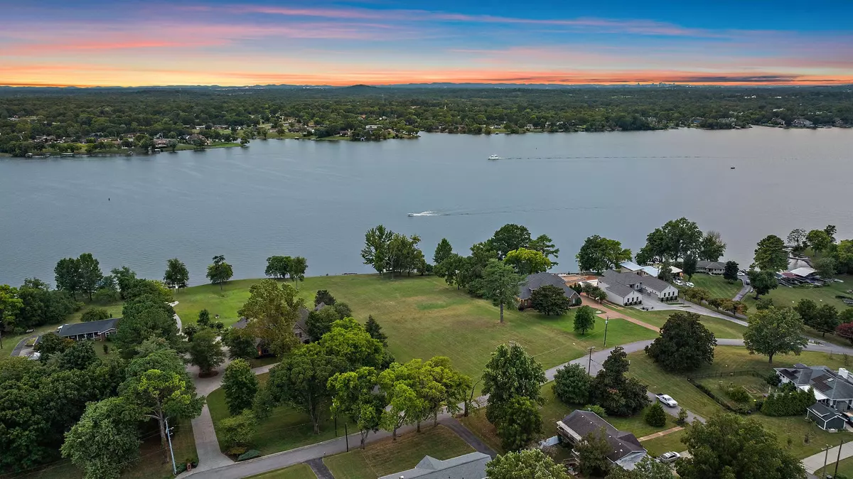 Hendersonville, TN 37075,157 Cumberland Dr