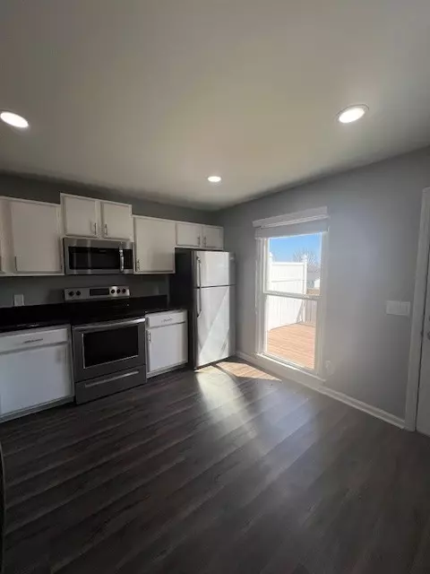 Madison, TN 37115,724E Due West Ave #E