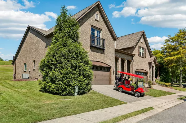 189 Village Cir, Lebanon, TN 37087