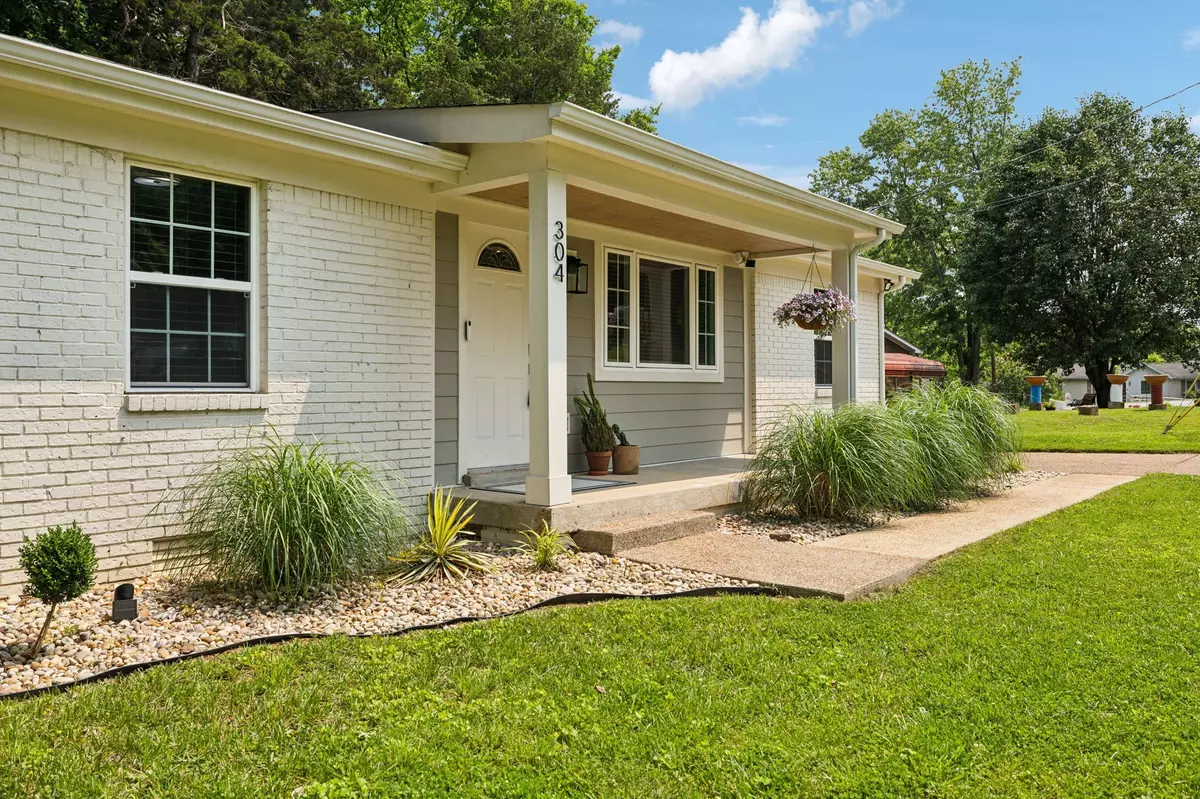 Antioch, TN 37013,304 Jenny Murff Dr