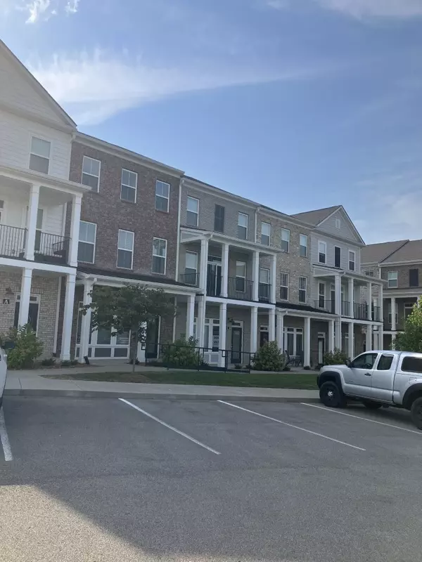 2400 Arden Village Dr #B, Columbia, TN 38401