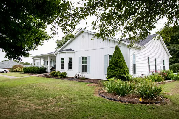 Burns, TN 37029,1348 Camp Ravine Rd