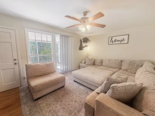 Cumberland City, TN 37050,203 Landiss Ave