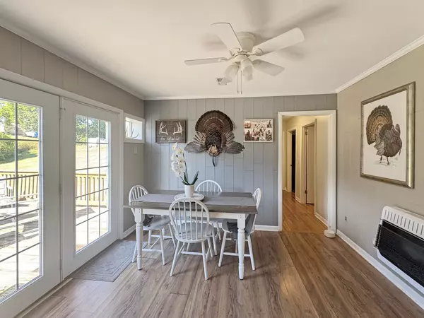 Cumberland City, TN 37050,203 Landiss Ave