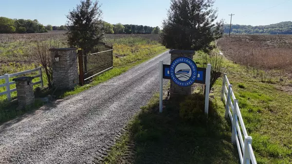 Clifton, TN 38425,2631 Hardin Bottom River Rd