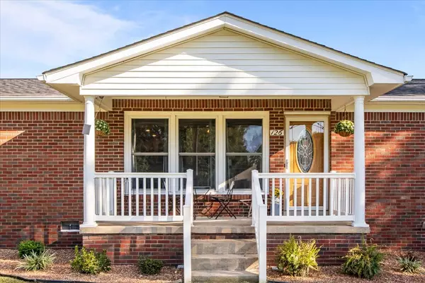 Mc Ewen, TN 37101,126 Mike St