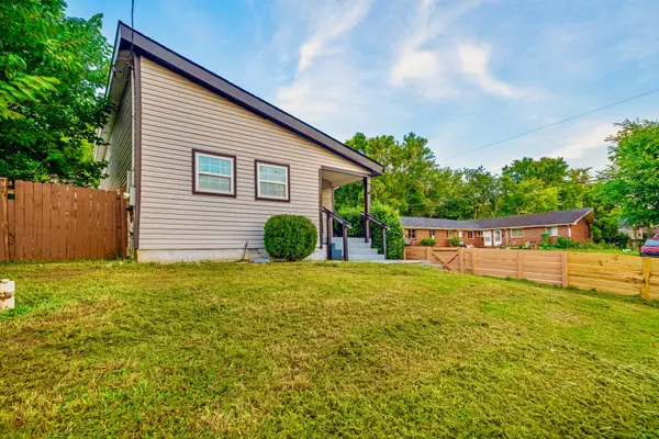 Nashville, TN 37208,1700 14th Ave #N