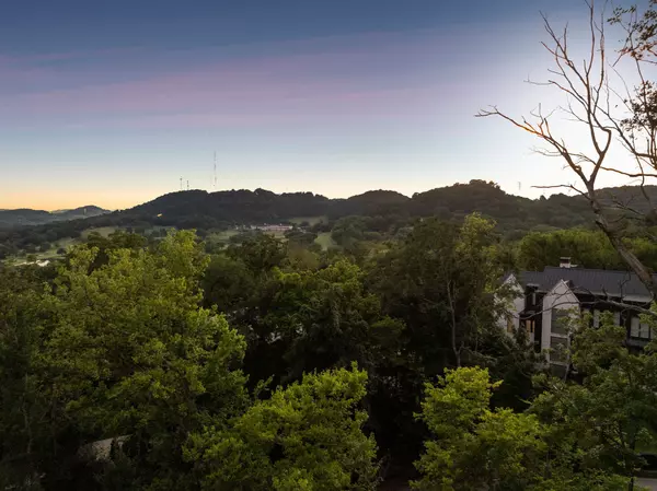 Brentwood, TN 37027,1701 Woodsong Dr