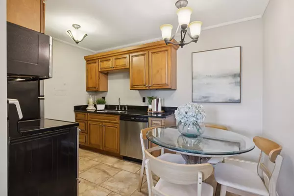 Nashville, TN 37215,3600 Hillsboro Pike #A10