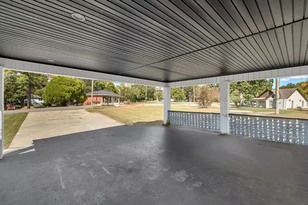 Shelbyville, TN 37160,318 Meadow Dr