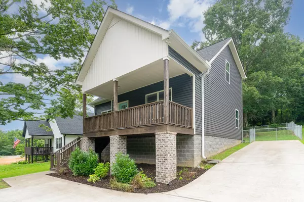 White Bluff, TN 37187,1120 Taylor Town Rd