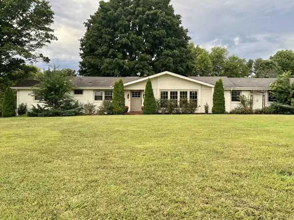 306 Locust Rd, Clarksville, TN 37043