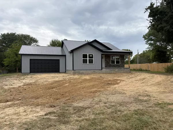 Hohenwald, TN 38462,312 Kimmins St