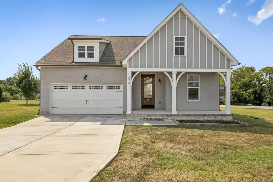 2701 Rushmore Dr, Chapel Hill, TN 37034