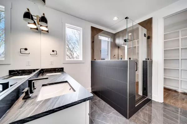 1708B 17th Ave #N, Nashville, TN 37208