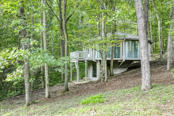 Crab Orchard, TN 37723,407 Running Deer