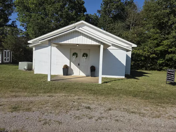 1540 Linden Hwy, Hohenwald, TN 38462