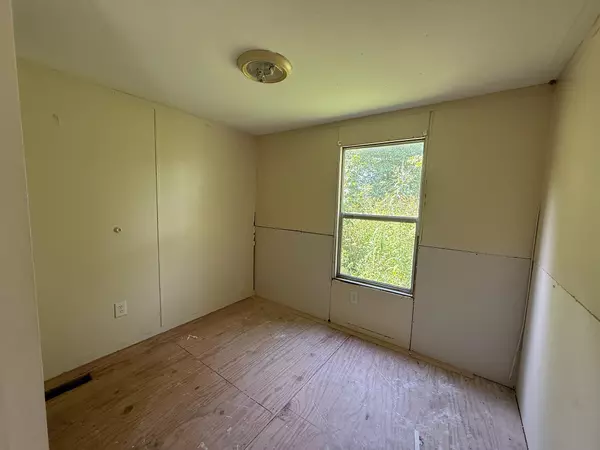 Edmonton, KY 42129,239 Scott Ridge Rd