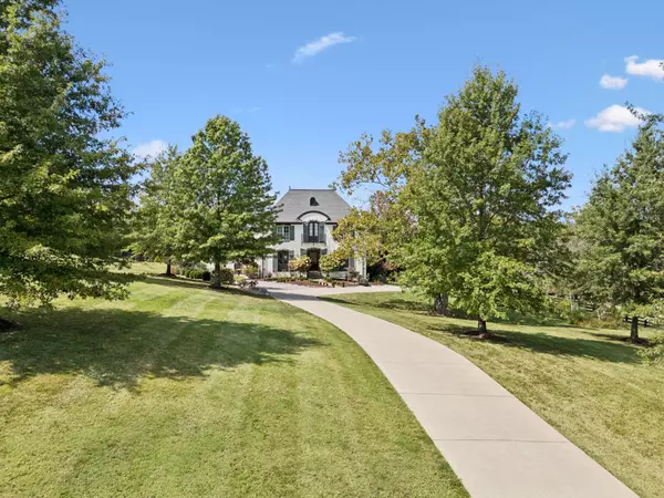 Arrington, TN 37014,5521 Hawks Landing Dr