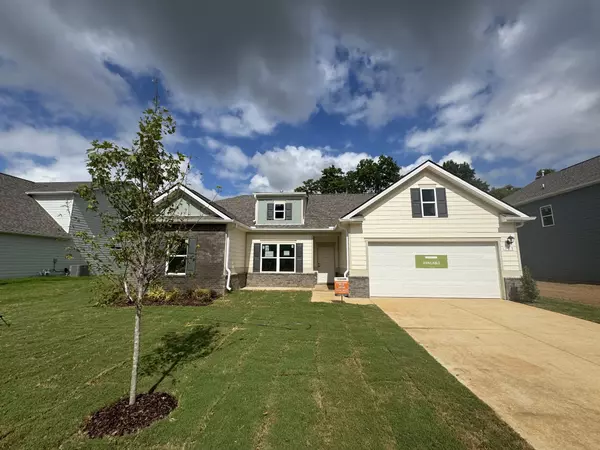 553 Nightengale Ridge Dr, Columbia, TN 38401