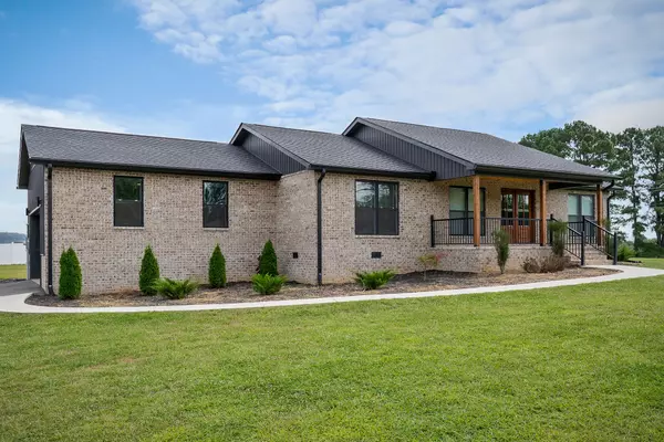 936 N Spring St, Sparta, TN 38583