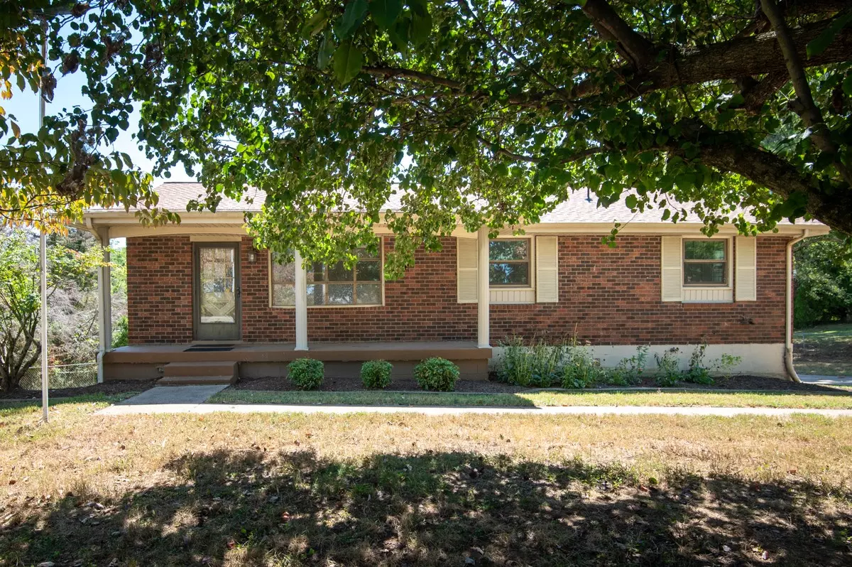 Hendersonville, TN 37075,155 Neverbreak Dr